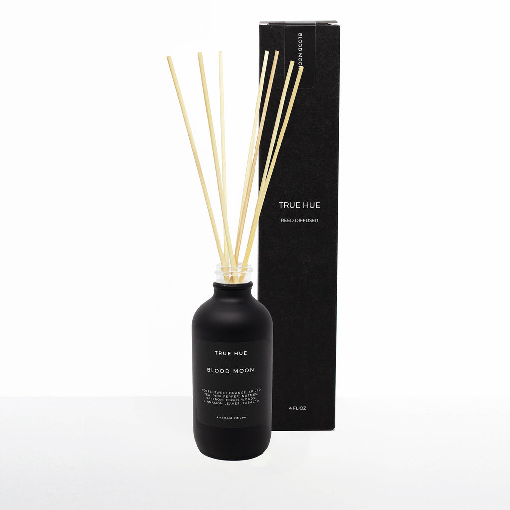 Shop True Hue Blood Mood Reed Diffuser in Canada. An evening’s breeze whistles through the sky when the clock strikes midnight. Mercury is in retrograde with spiced tea, sweet orange, and cinnamon. Our 4 oz, alcohol-free, phthalate-free and environmentally friendly formula is an easy and long-lasting alternative to fill your space with fragrance. Our scents come from essential oil based fragrance oils. Flip over reed sticks every 1-2 weeks to enhance the output of fragrance. 