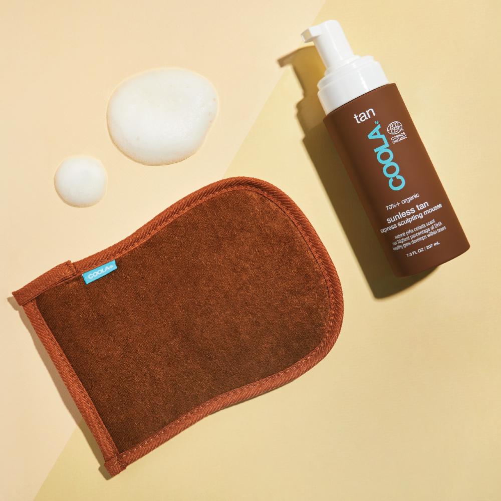 Coola Sunless Tan Application & Exfoliating Mitt to apply self tanner.