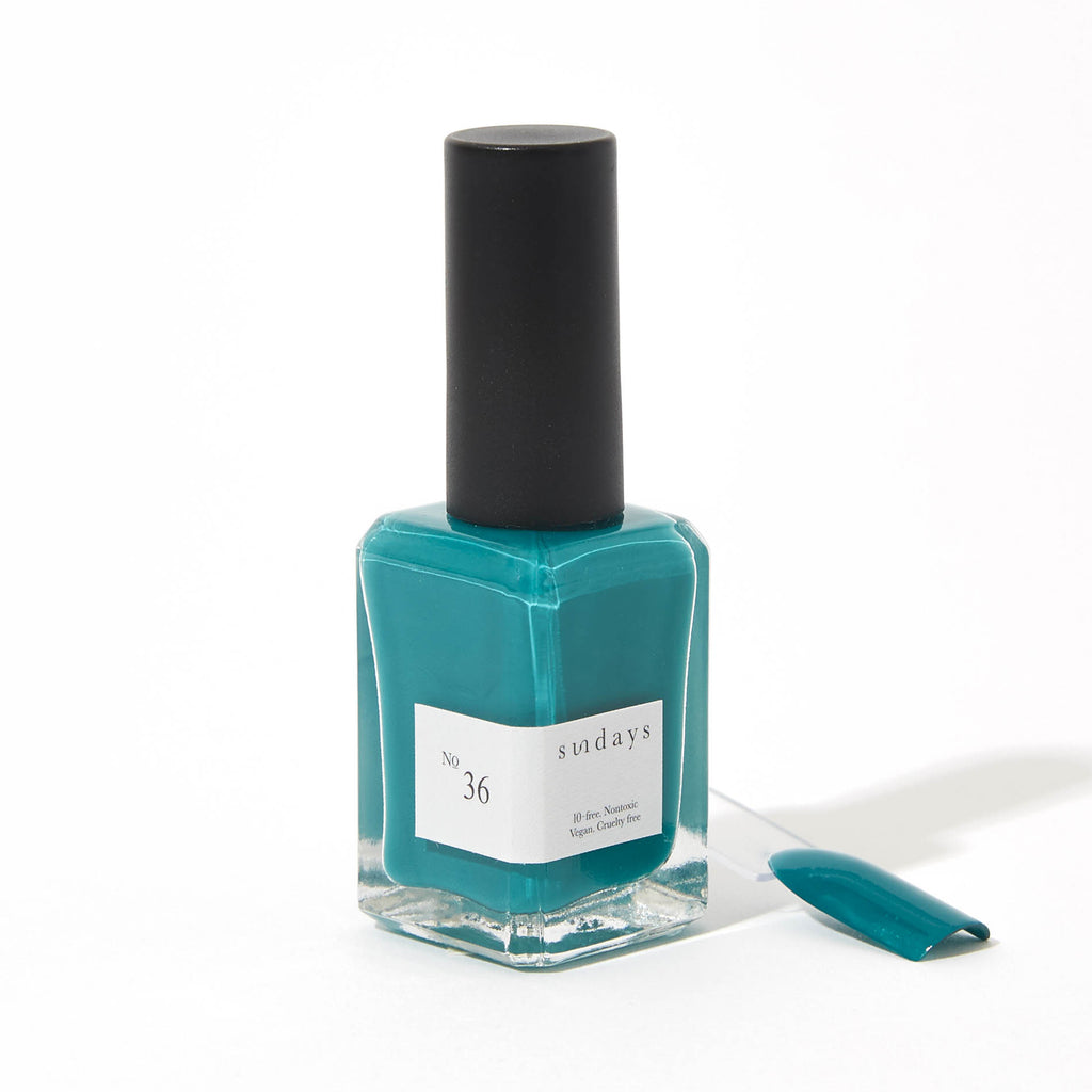 Dear Sundays nail polish No.36 Medium Teal A bright and edgy mix of green and blue that makes your every day a special occasion. An adventurous medium teal that creates a lasting bold impression. Opaque gloss finish Long-lasting Comfortable grip for clean application