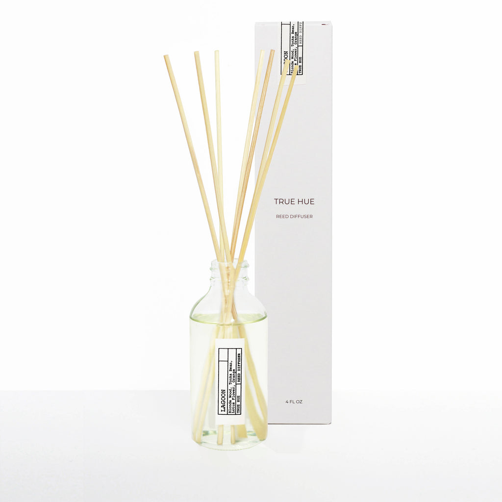 Shop True Hue Lagoon Reed Diffuser in Canada. Shadows cast by bottles of sparkling water rest on Turkish towels tucked under yellow striped umbrellas. Lotus flowers on lily pads, oak moss under willows. A cool, blue pond - a private lagoon. Our 4 oz, alcohol-free, phthalate-free and environmentally friendly formula is an easy and long-lasting alternative to fill your space with fragrance. Our scents come from essential oil based fragrance oils.